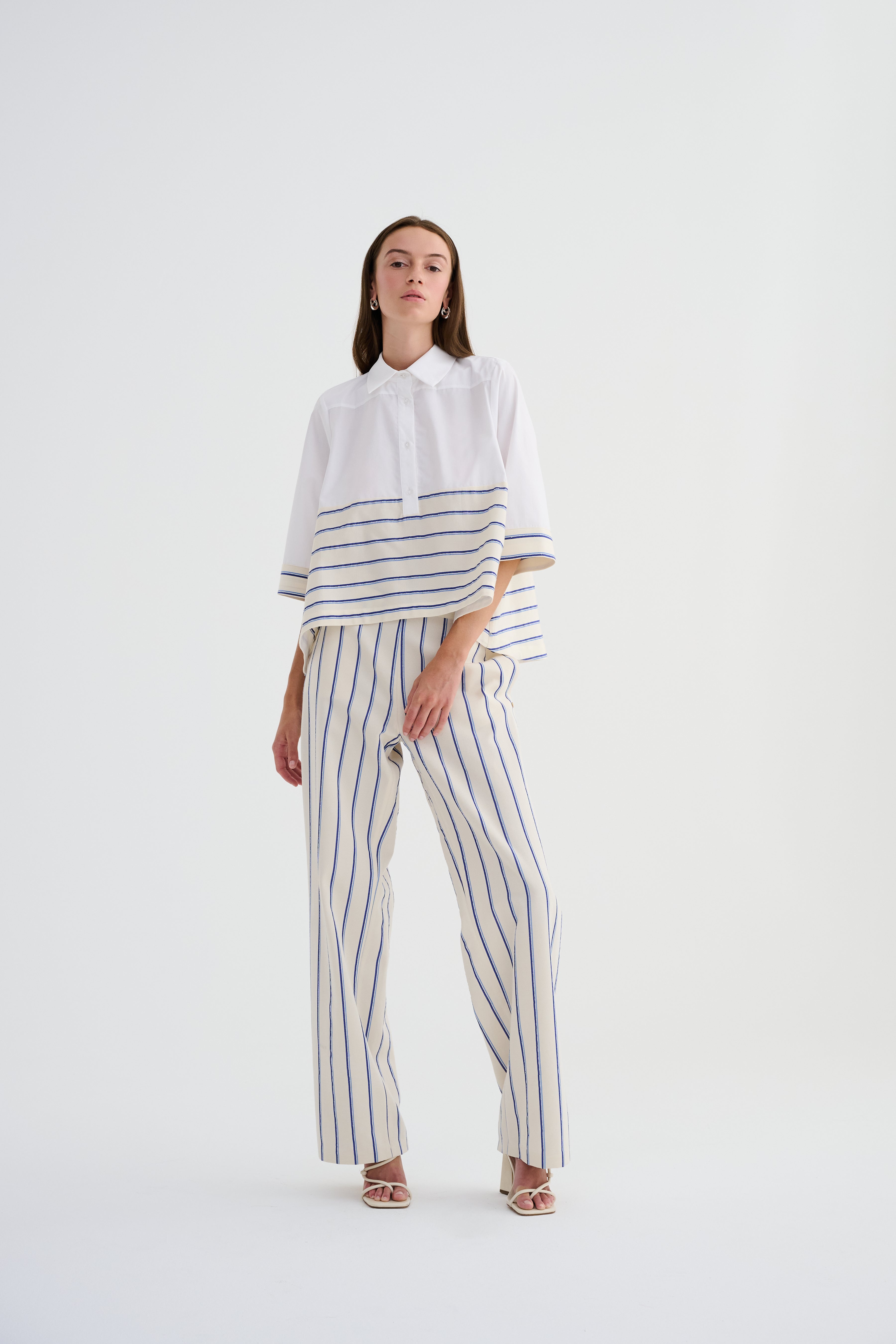 Kutnu Detaylı Polo Yaka Poplin Bluz