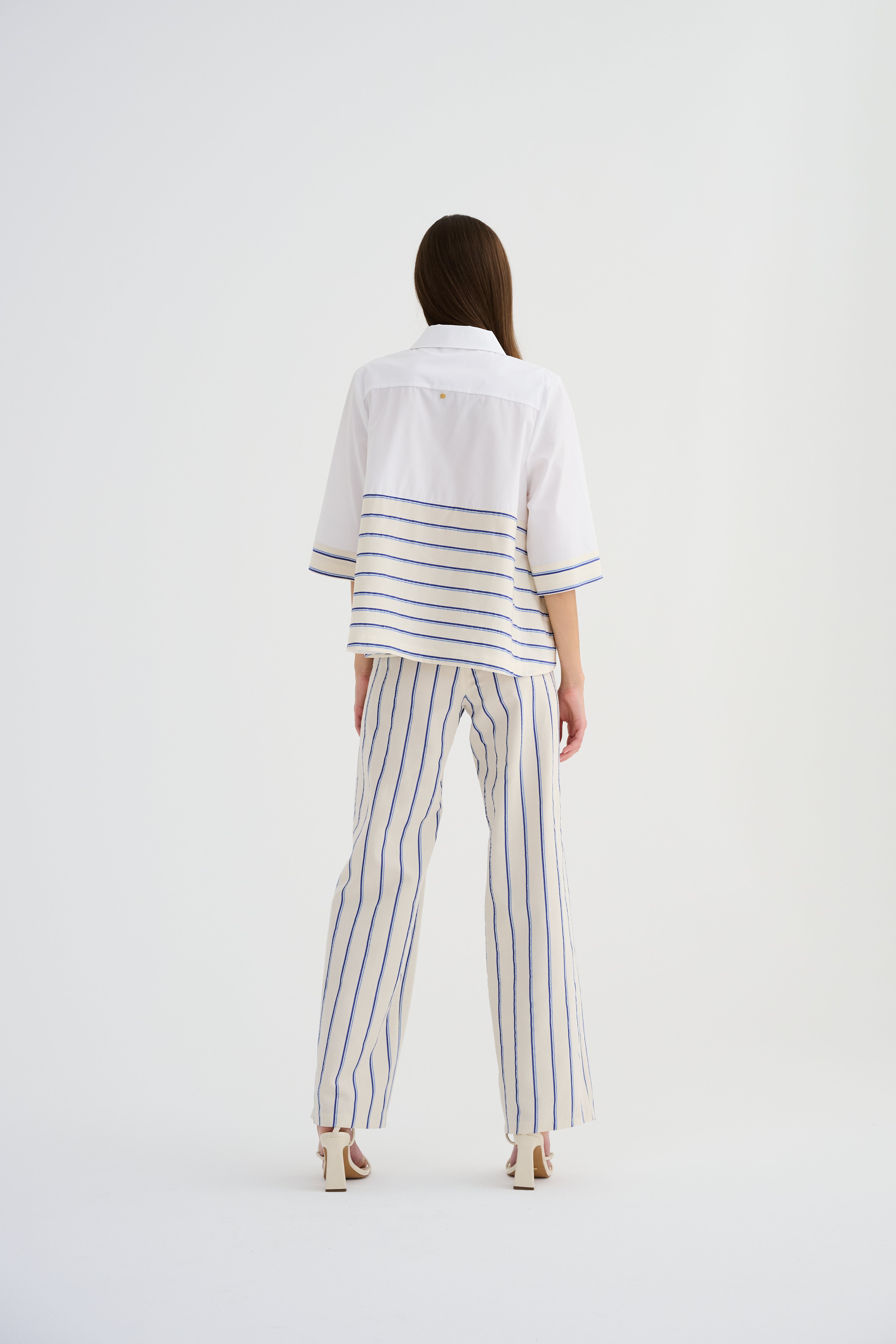 Kutnu Detaylı Polo Yaka Poplin Bluz