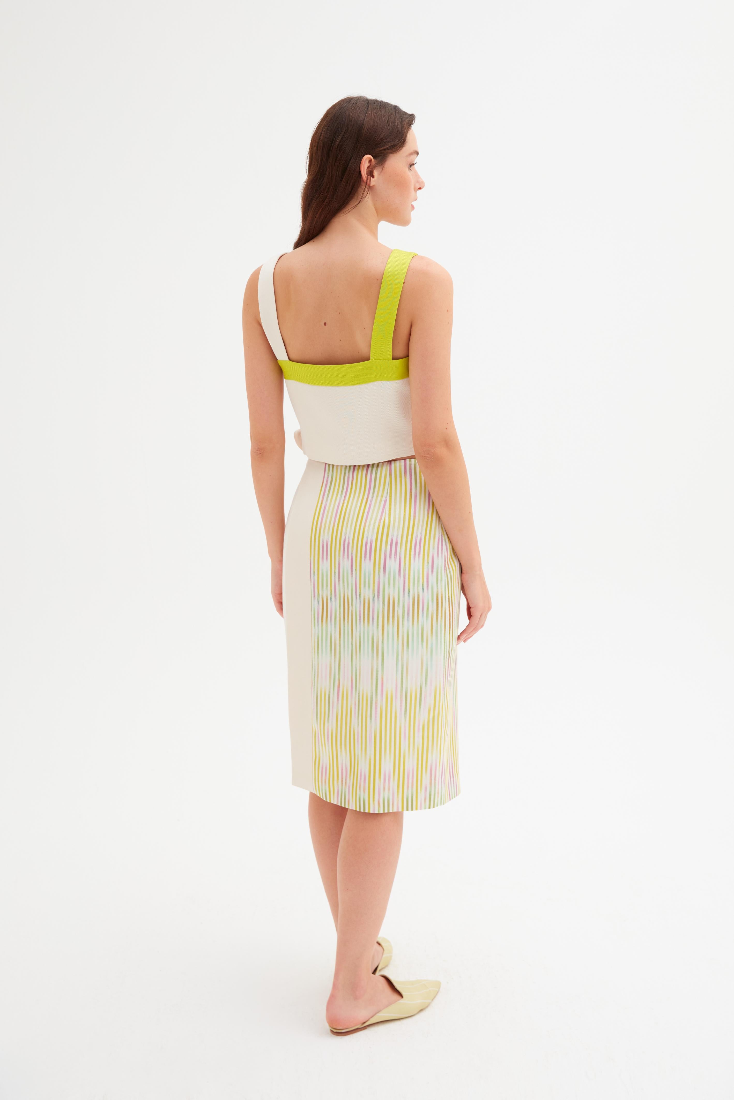 BANT DETAYLI KUTNU CROP TOP